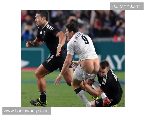 足球明星搞笑瞬间大盘点笑料不断让你捧腹大笑的精彩时刻